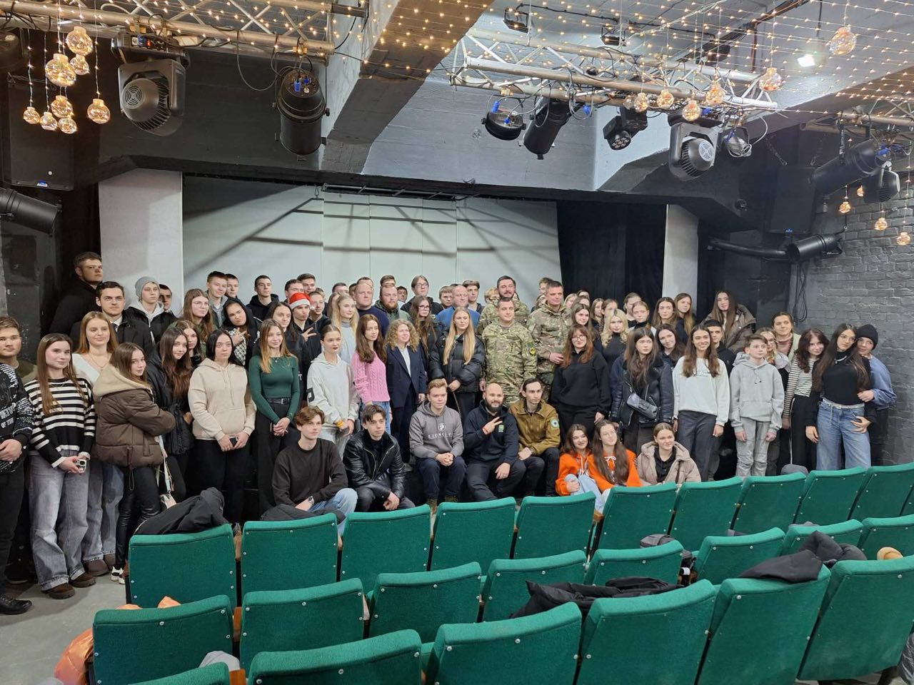 1photo 2025-12-09 10-07-08