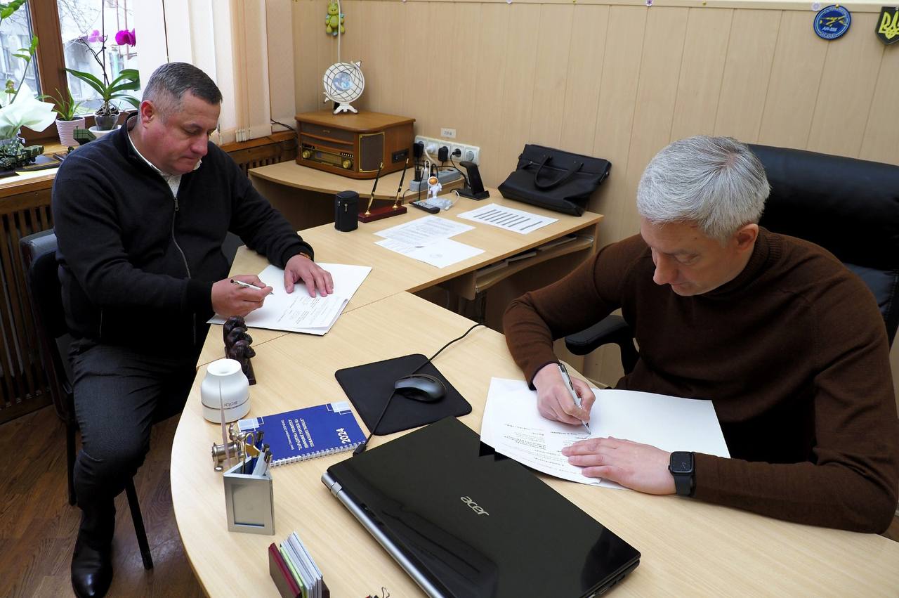 2photo 2026-04-09 19-40-20