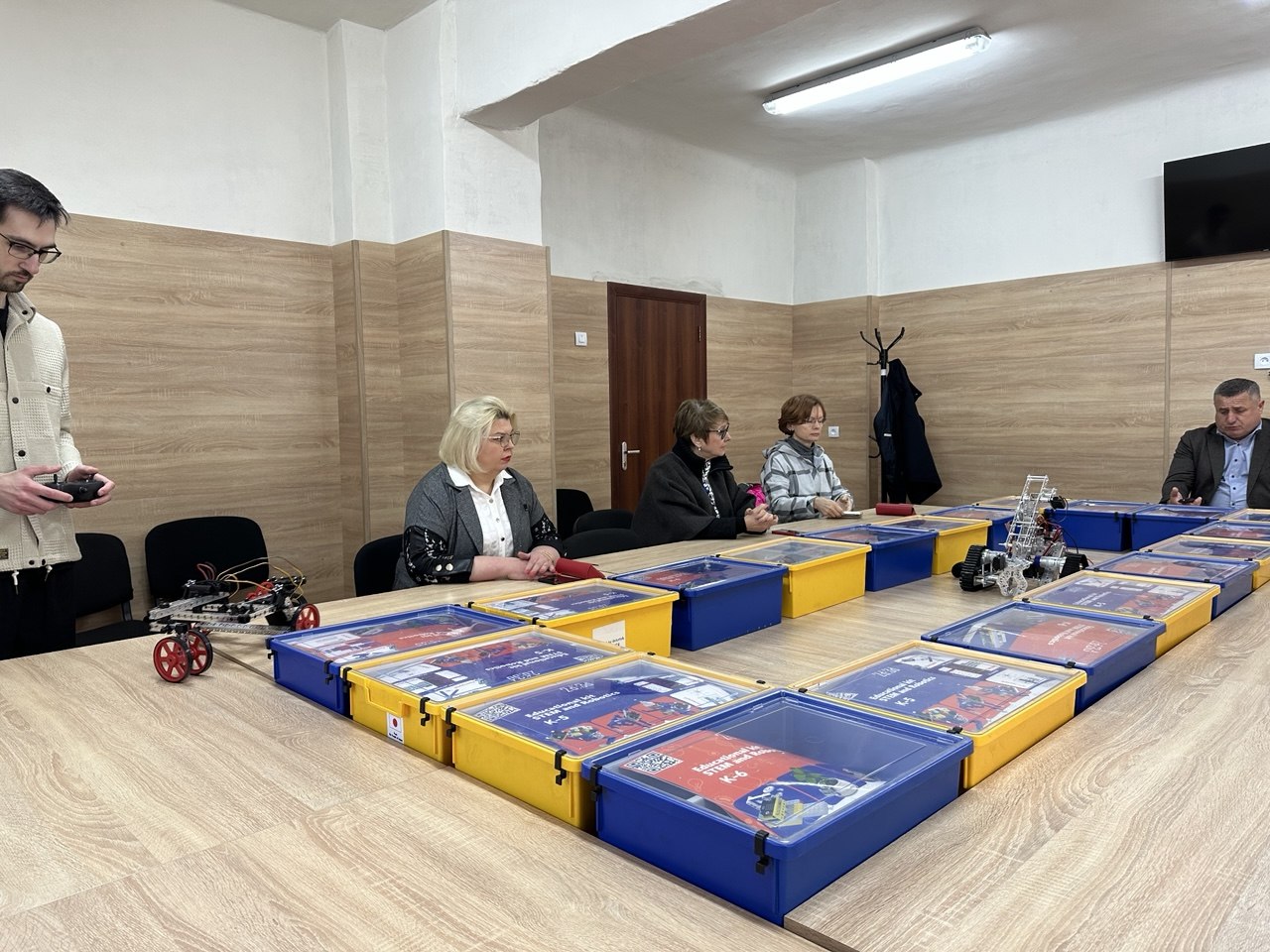 2photo 2026-04-23 18-08-54