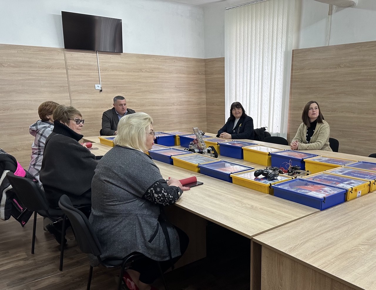 8photo 2026-04-23 18-09-29